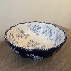 Temp-tation Floral Lace Scalloped Bowl